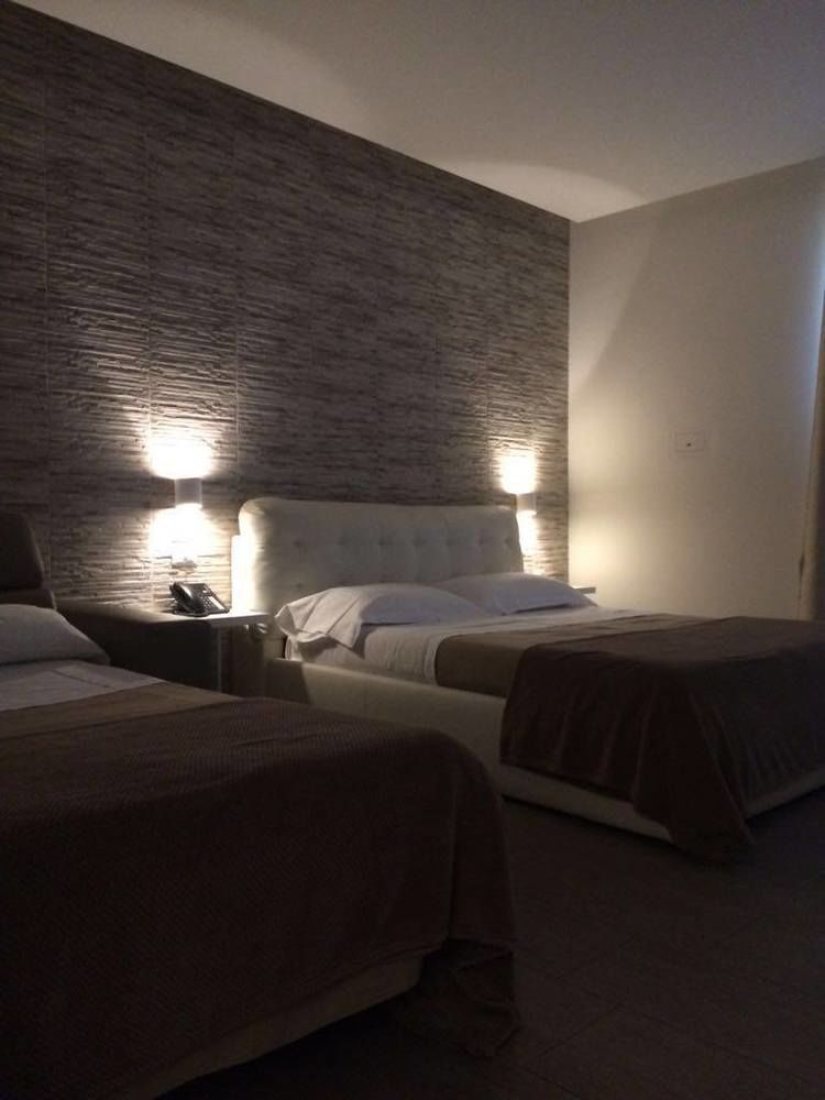 Domus Castroni Pompeo Magno Couette-café 3*