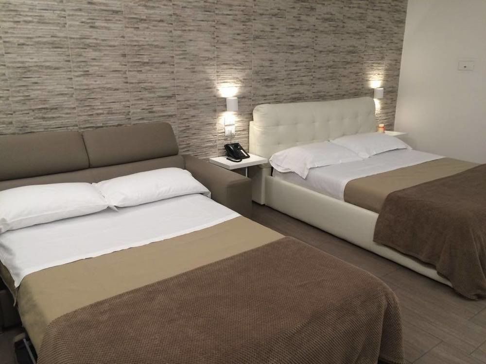 Couette-café Domus Castroni Pompeo Magno 3*