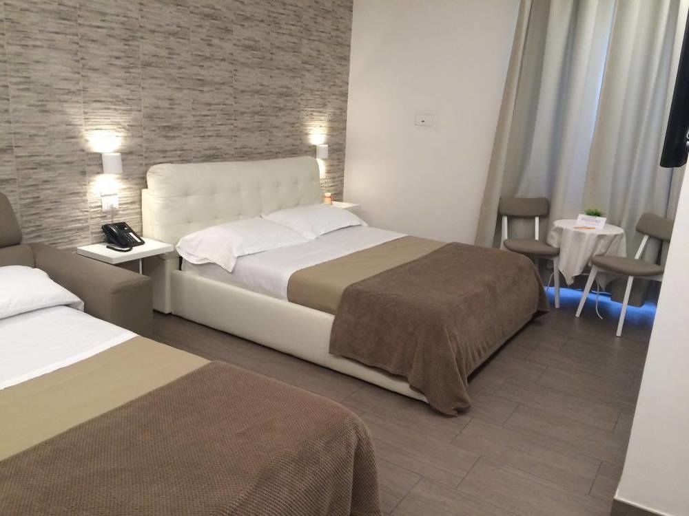 Couette-café Domus Castroni Pompeo Magno Rome