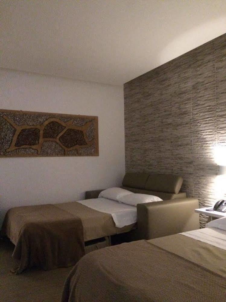 Couette-café Domus Castroni Pompeo Magno 3*